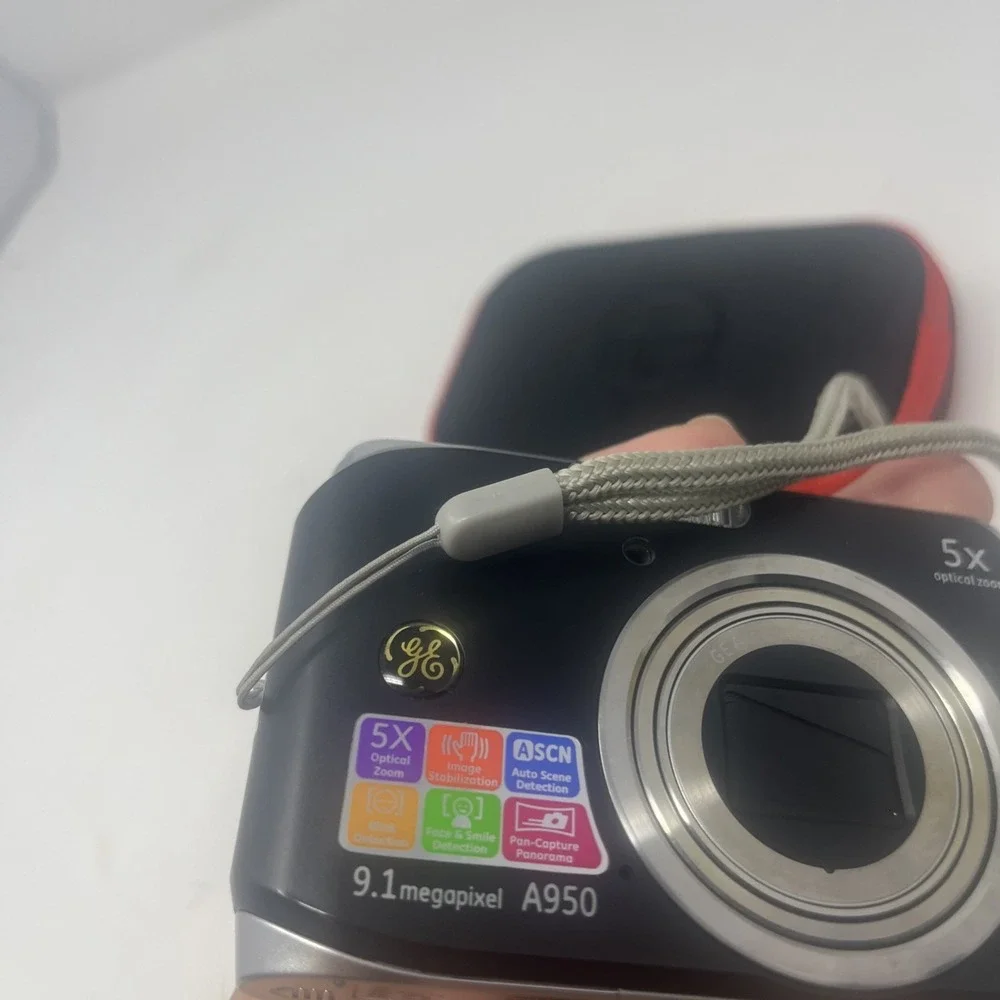 GE Smart Series A950 9.1MP Digital Camera - Black - With Case Tested